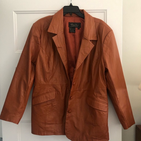 Women’s Vintage Genuine Leather Jacket - Picture 3 of 8